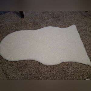 White Faux Fur Accent Rug